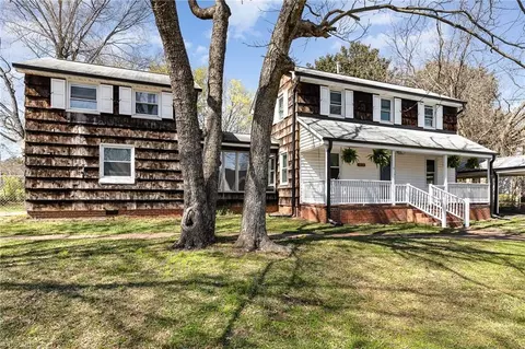 113 Oakland Ave, Kernersville, NC 27284