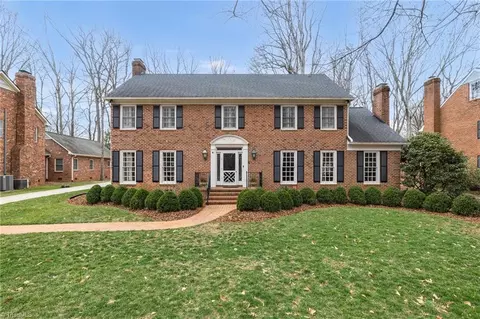 3025 Redford Dr, Greensboro, NC 27408