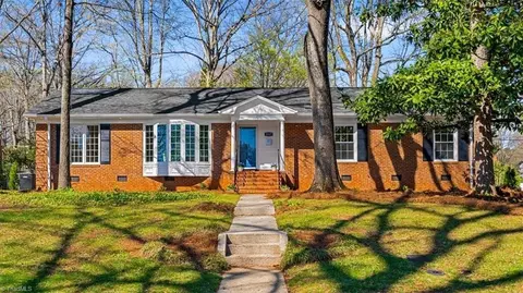 3117 Northampton Dr, Greensboro, NC 27408