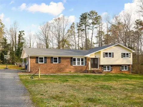 5812 Checker Rd, High Point, NC 27263
