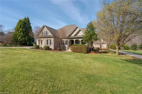 3604 Birdsong Ct, Summerfield, NC 27358
