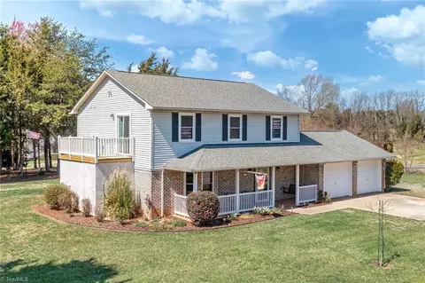4705 Christian Cir, Walkertown, NC 27051