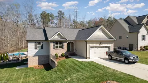 228 Celo Knob Trl, Kernersville, NC 27284