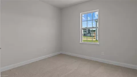 Bedroom - 633 Starfall Rd, Graham, NC 27253 photo 5 of 8