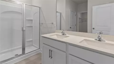 Bath - 633 Starfall Rd, Graham, NC 27253 photo 2 of 2