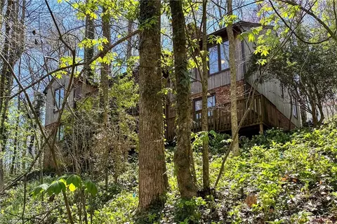 209 River Rd, Advance, NC 27006