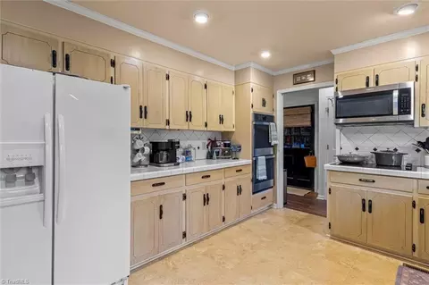 407 Baldwin Dr, Lowgap, NC 27024 photo 9