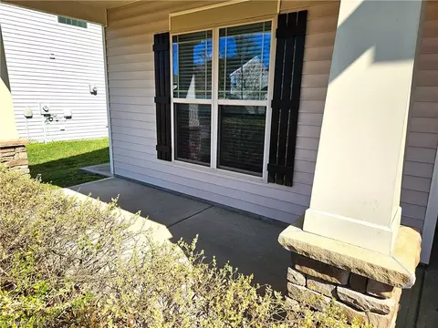 Exterior - 2467 Bearded Iris Ln, High Point, NC 27265 photo 4 of 8
