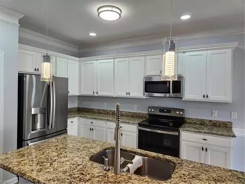 Kitchen - 2467 Bearded Iris Ln, High Point, NC 27265 photo 2 of 5