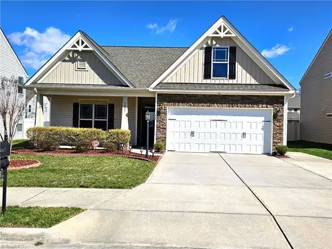 Exterior - 2467 Bearded Iris Ln, High Point, NC 27265 photo 2 of 8