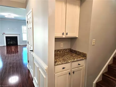 Entry Way - 2467 Bearded Iris Ln, High Point, NC 27265 photo 2 of 5