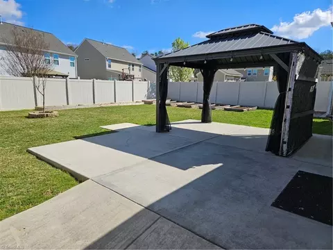 Exterior - 2467 Bearded Iris Ln, High Point, NC 27265 photo 7 of 8