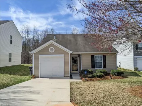 4112 Salem Springs Ct, Winston Salem, NC 27107