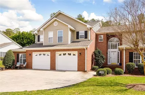 7650 Riverview Knoll Ct, Clemmons, NC 27012