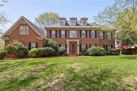 1320 Georgetown Ct, High Point, NC 27262