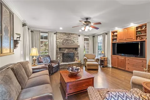 1320 Georgetown Ct, High Point, NC 27262 photo 6