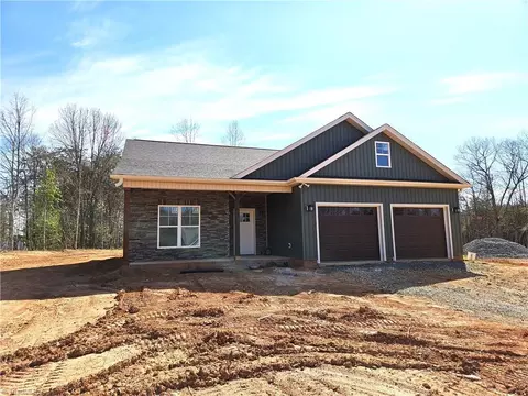 144 Goff Rd, King, NC 27021