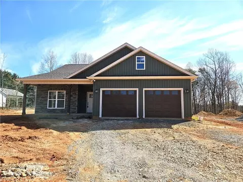 Exterior - 144 Goff Rd, King, NC 27021 photo 2 of 3