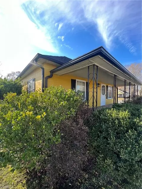 515 Whitsett Ave, Gibsonville, NC 27249