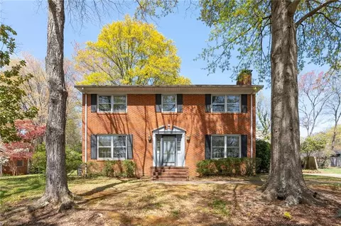 3202 Robin Hood Dr, Greensboro, NC 27408