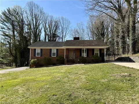 5501 Legare Dr, Winston Salem, NC 27105
