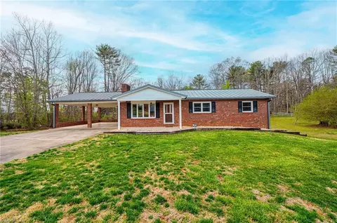 2107 Woodside Ter, Granite Falls, NC 28630