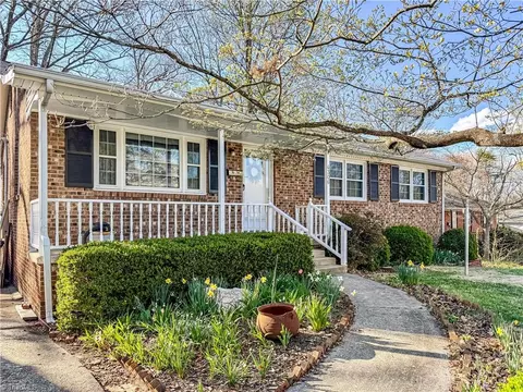 4306 Whippoorwill Dr, Greensboro, NC 27407
