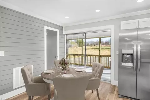 Dining - 909 King St E, King, NC 27021 photo 1 of 1