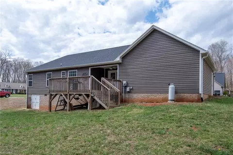 117 Calloway Ct, King, NC 27021 photo 11