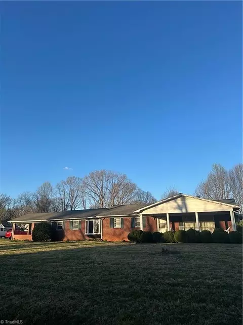 205 Gate St, North Wilkesboro, NC 28659