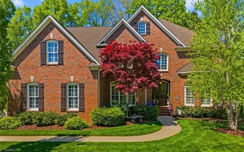 804 Northern Shores Ln, Greensboro, NC 27455