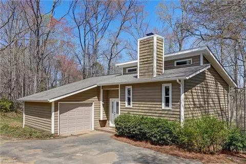 5299 Brittainywood Rd, Kernersville, NC 27284