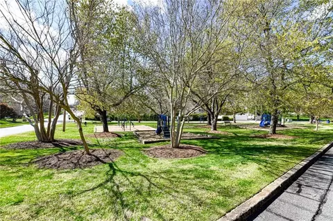Exterior - 407 Colonial Dr, High Point, NC 27262 photo 8 of 8