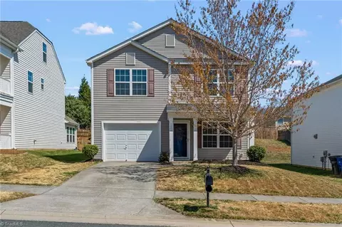 4881 Old Towne Village Cir, Pfafftown, NC 27040