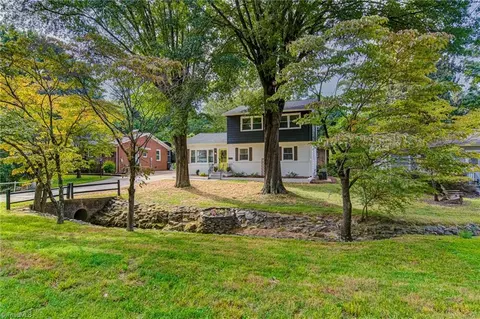 2350 Parkway Dr, Winston Salem, NC 27103