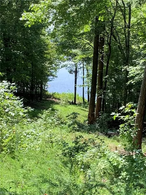 3923 Quail Run Ln, Burlington, NC 27215