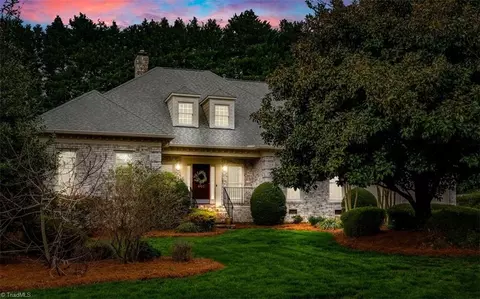 607 Seven Oaks Dr, Greensboro, NC 27410
