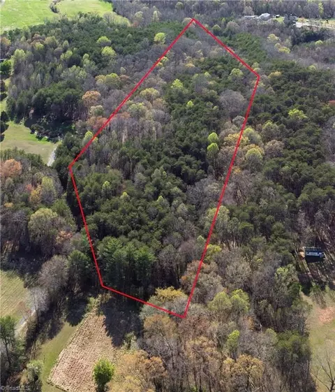 1530 Roberts Rd, Eden, NC 27288