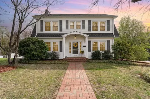 512 Country Club Rd, Mount Airy, NC 27030
