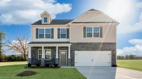 2945 Burgess Dr, Mebane, NC 27302