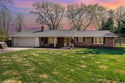 280 Cliffwood Dr, Kernersville, NC 27284
