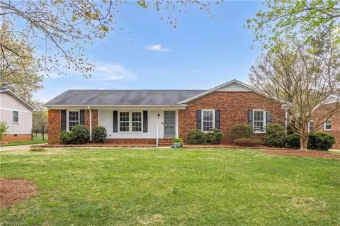 3801 Derbyshire Dr, Greensboro, NC 27410