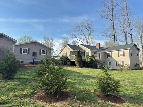 122 Arnold Ave, Elkin, NC 28621