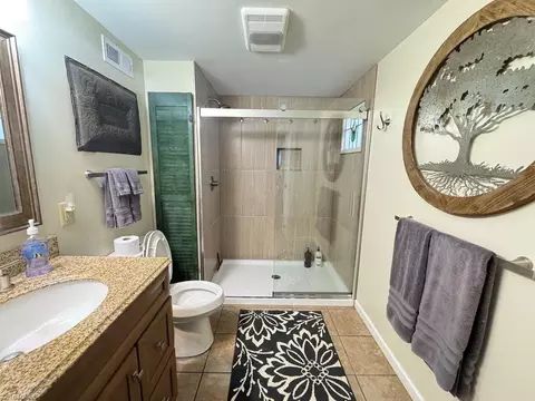Bath - 122 Arnold Ave, Elkin, NC 28621 photo 3 of 3