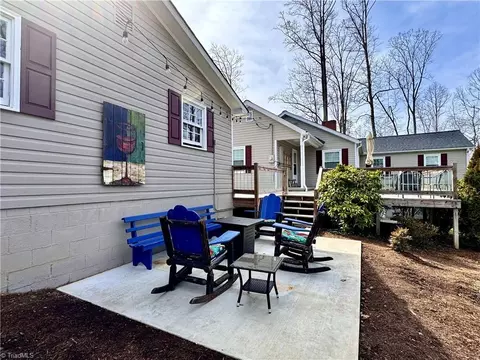 Exterior - 122 Arnold Ave, Elkin, NC 28621 photo 10 of 10