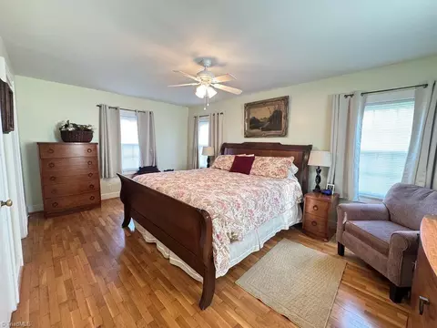Bedroom - 122 Arnold Ave, Elkin, NC 28621 photo 4 of 6