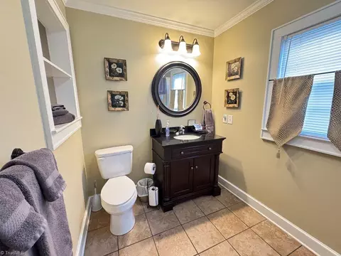 Bath - 122 Arnold Ave, Elkin, NC 28621 photo 2 of 3