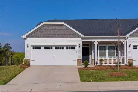 1409 Hunting Hawk Ln, Kernersville, NC 27284