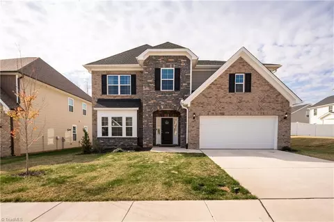 7376 Deerhurst Ln, Kernersville, NC 27284