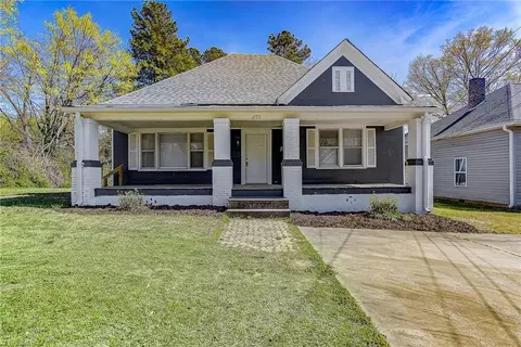 209 Yadkin Ave N, Spencer, NC 28159